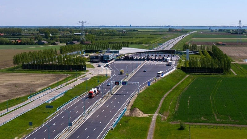 В Нидерландах ввели обязательство уведомления о командировании работников транспорта