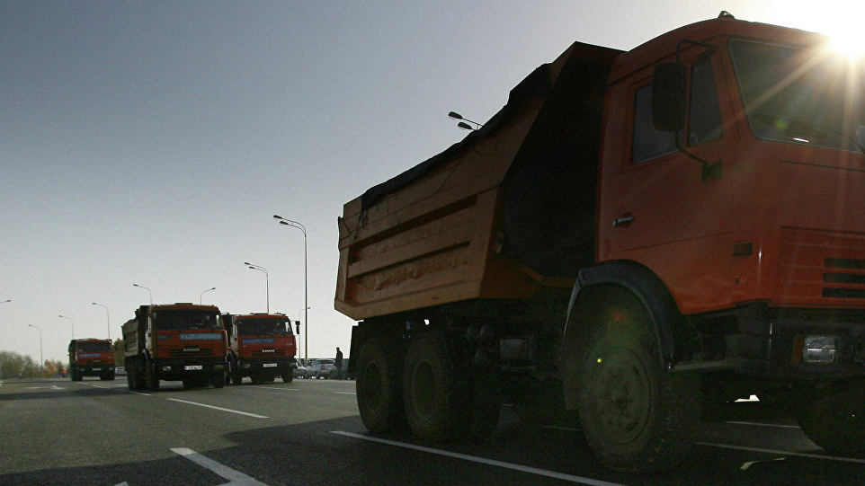 Движение грузовиков по асфальтированным дорогам ограничат в Минской области