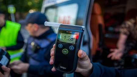 В Гессене (Германия) сразу два нетрезвых дальнобойщика попались сотрудникам дорожной полиции
