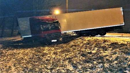 Сразу четыре ДТП произошло на дороге под Дзержинском в ночь на 23 декабря