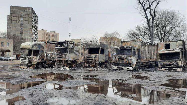 На севере Москвы в огне уничтожены 30 фур. Поджог и рейдерский захват?