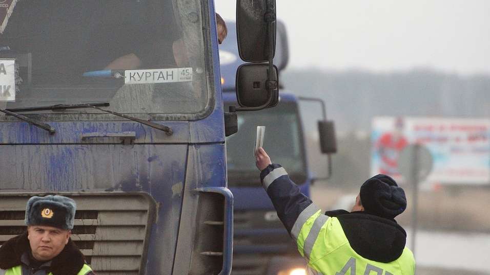 ГИБДД Калининградсокй области хочет в 6 раз увеличить штраф за проезд грузовиков на запрещающий знак