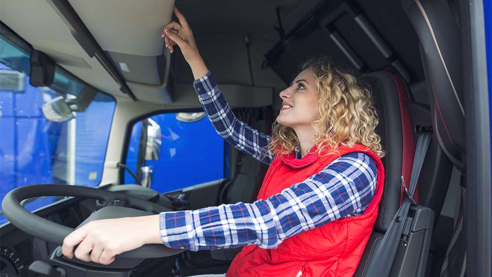 Как выбрать надежную страховую компанию для оформления ОСАГО на грузовой автомобиль