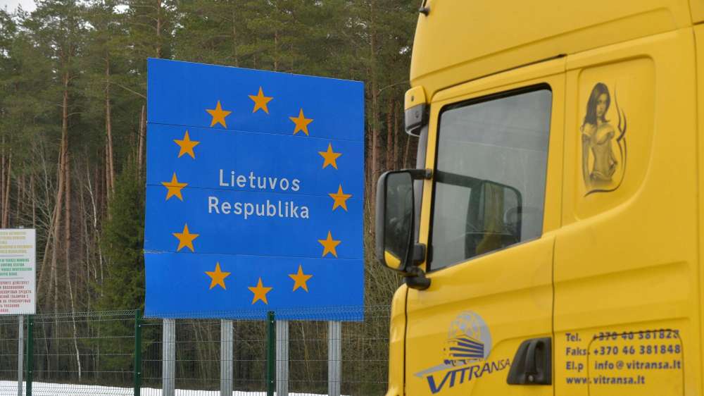 С 21 октября по 14 ноября 2021 года правительство Латвийской Республики вводит ограничения на передвижение в ночное время