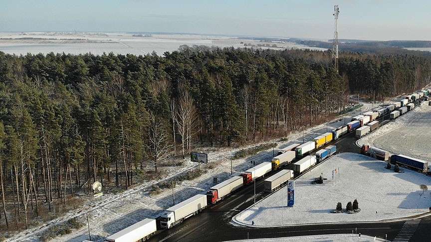 Как отразится новый пакет санкций ЕС на транспортном бизнесе Беларуси и России?