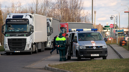 Плати — и кати: Транспортная инспекция Минтранса Беларуси будет получать деньги за разрешения на проезд грузовиков иностранных государств