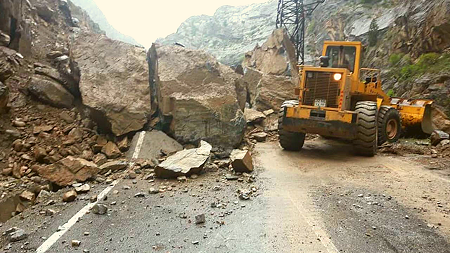 Землетрясение, сели, камнепад: в Таджикистане стихийные бедствия, движение по ряду автодорог остановлено
