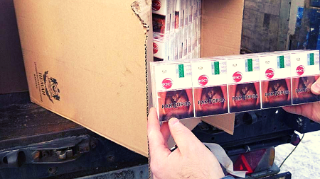 60 тонн контрафакта: смоленские таможенники отыскали нелегальные сигареты сразу в четырех фурах