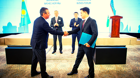 Казахстан и Узбекистан строят под Ташкентом ТЛЦ