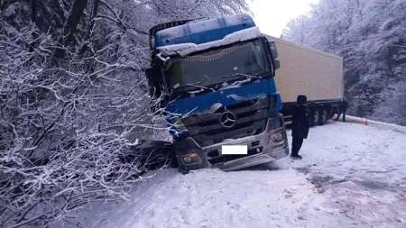 Два грузовых автомобиля столкнулись недалеко от Барановичей