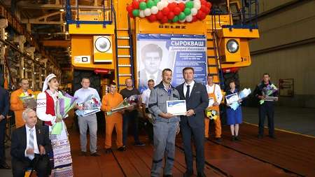 БЕЛАЗ выпустил юбилейный самосвал серии БЕЛАЗ-7513 грузоподъемностью 130-136 тонн
