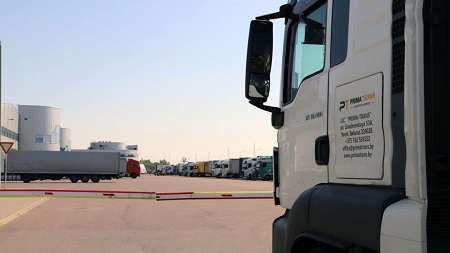 Порядка полутысячи грузовиков совершают перегрузку товаров на белорусско-польском направлении