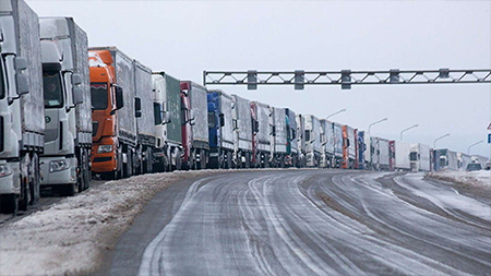 На въезде в ЕС очередь в 1,8 тыс. грузовиков.