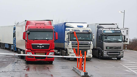 Россия продлила запрет на въезд грузовиков из ЕС. Это касается и грузовиков из Великобритании, Норвегии и Украины.