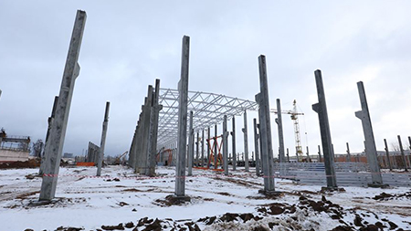 В Минске начали строительство нового завода МАЗ. Мощность – 3 тыс. штук в год.