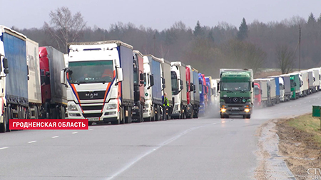 Очереди из фур - на всех европейских погранпереходах. Более 600 большегрузов ожидают въезда в Литву.