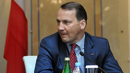 Польша может полностью закрыть границу с Беларусью