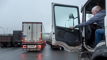 В России создается реестр грузовых автоперевозчиков. «Примерно 50-60% перевозчиков работают в серой зоне»