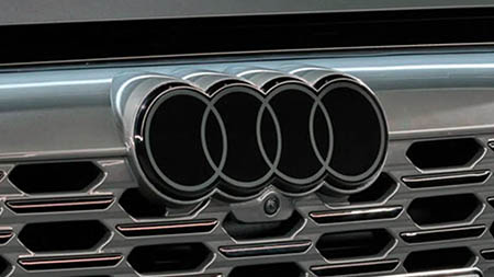 Компания Audi откажется от колец в фирменном логотипе. Что произошло?
