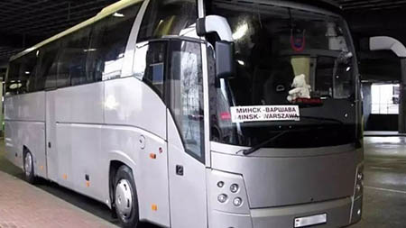 Автобусы, направляющиеся из Варшавы в Беларусь, имеют значительные задержки в пути