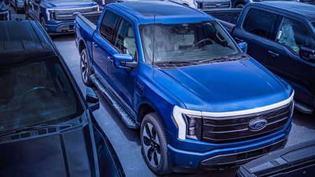 Ford принимает решение отказаться от электромобилей и сосредоточиться на гибридах