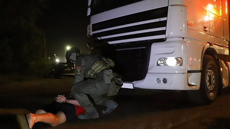 Разоблачена незаконная схема ввоза.  Пломбы срезали, а сами грузовики «растворялись» в Беларуси