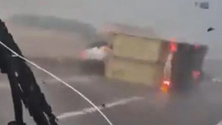 В Испании грузоперевозчики оказались в сложном положении из-за плохой погоды