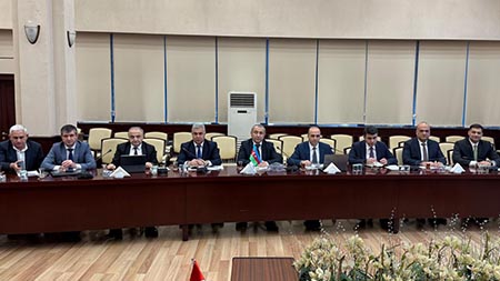 В ходе встречи азербайджано-турецкой комиссии утверждены квоты для грузовых грузоперевозок