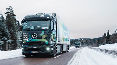 В суровых зимних условиях компания Mercedes-Benz Trucks подвергла свой электрогрузовик eActros 600 серии тестам