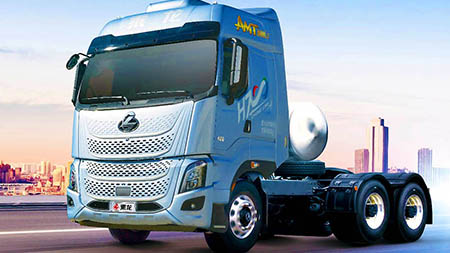 Компания Dongfeng Liuzhou из Китая анонсировала выпуск новой модели газового тягача Chenglong H7 Pro