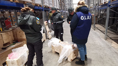 Литовскую логистическую фирму обвиняют в уклонении от санкционных ограничений и нелегальных поставках продукции в РБ и РФ