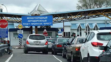 Около 1,5 тысяч фур скопились в ожидании пересечения границы между Беларусью и Евросоюзом