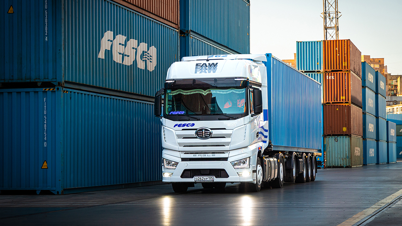 30 судов, более 200 000 TEU, десятки маршрутов: логистика FESCO в Беларуси
