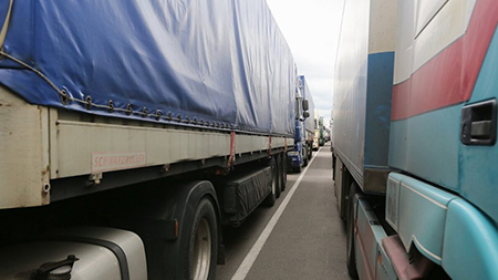 Во Франции введен запрет на деятельность трех зарубежных транспортных компаний